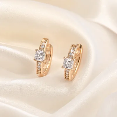 Brincos dourados rosa modelo B com cristal quadrado