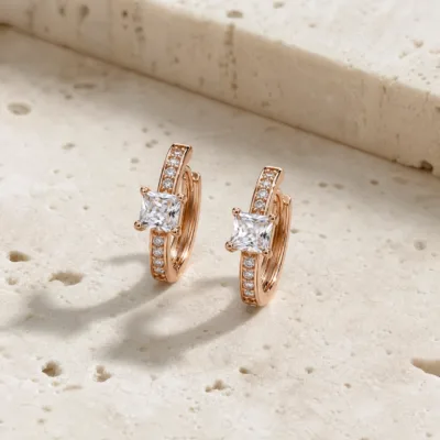 Brincos dourados rosa modelo B com cristal quadrado