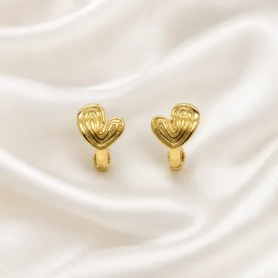 Brincos fashion dourados coração com linhas orgânicas