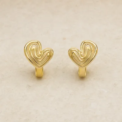 Brincos fashion dourados coração com linhas orgânicas