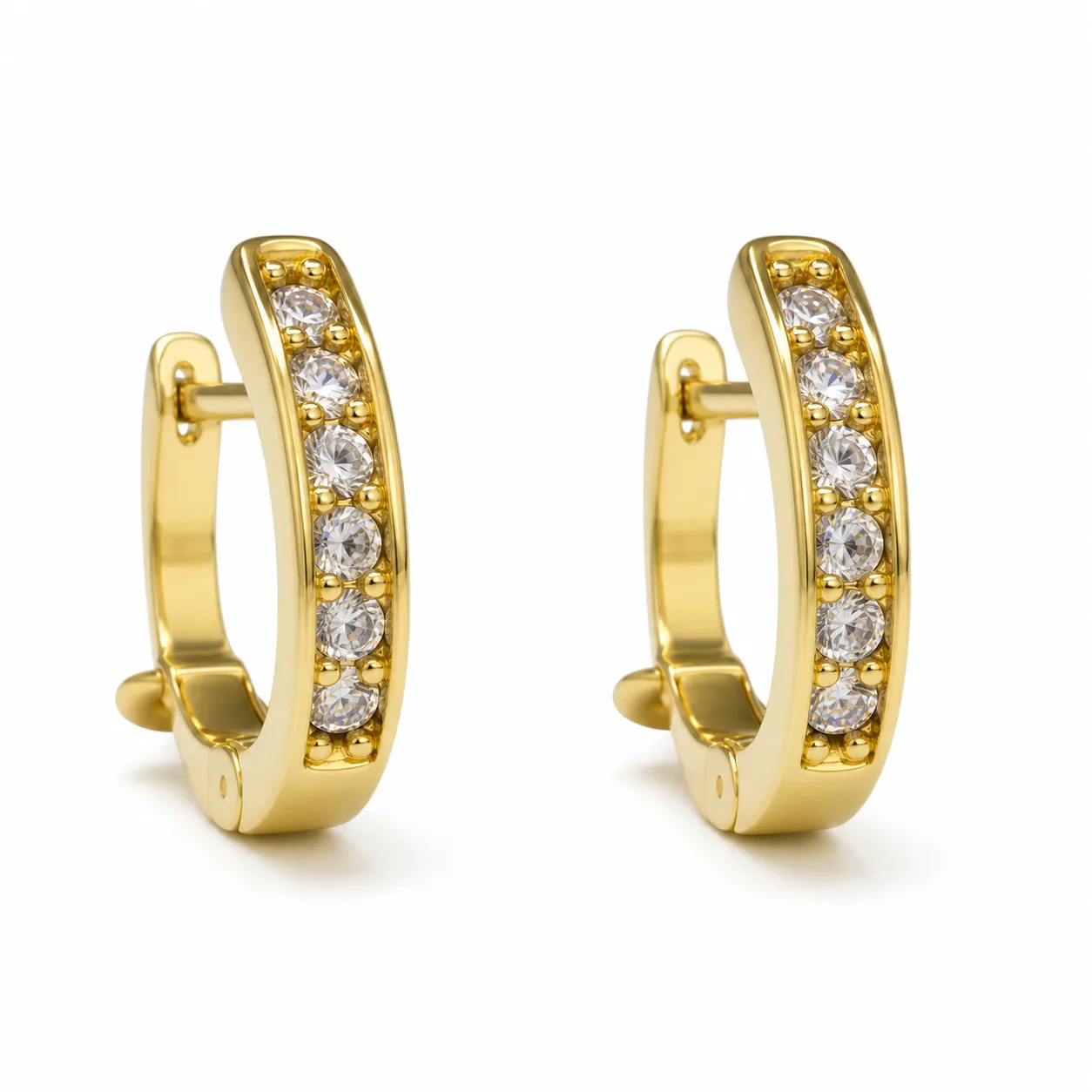 brincos dourados com cristais modelo argola
