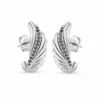 brincos prateados de moda em asa com cristais escuros em fundo branco, referência 85372-1