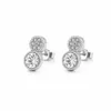 brincos prateados fashion com dois círculos de cristais em fundo branco, referência 85374-13