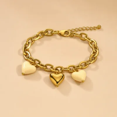 pulseira dourada com corações coloridos, variante dourada, pedra clara, referência 85449-01