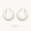 Brincos Meia-Lua com Contorno Dourado – Escolha a Cor