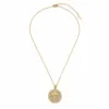 colar medalha com cruz dourado, fundo branco, referência 85585-1