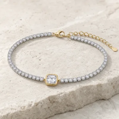 pulseira de cristais com pedra quadrada, pedra clara de tom quente, referência 85588-3