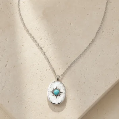 colar prateado estrela concha turquesa, variante prateada, pedra clara, referência K1902-017-1B