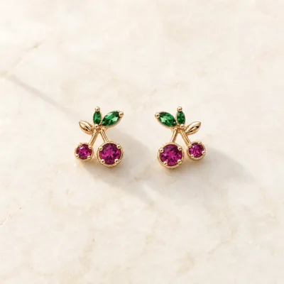 Brincos Dourados Rosa de Cereja com Cristais Vermelhos ou Roxos