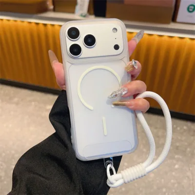 Capa Magnetica Matte iPhone 11 Pro Max com Cordao Branco