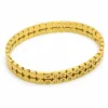 Pulseira dourada de elos quadrados cruzados 85269-1 em fundo branco