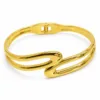 Pulseira dourada de elos ovais duplos 85269-15 em fundo branco