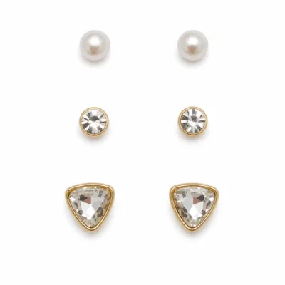 Conjunto de 3 pares de brincos dourados 4230-S003-8A em fundo branco: pérolas, cristais redondos e cristais triangulares
