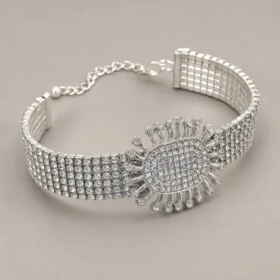 Pulseira Larga com Medalhão Oval — 2 Modelos — B — Prateado