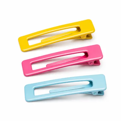 Ganchos BB retangulares em amarelo, rosa-fúcsia e azul-claro