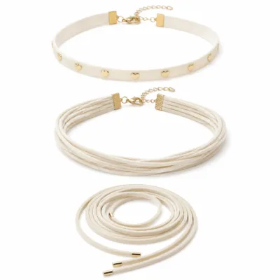 Conjunto de 3 gargantilhas com corações branco