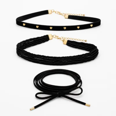 Conjunto de 3 gargantilhas com corações preto