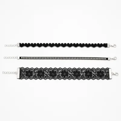 Conjunto de 3 pulseiras de veludo e renda preto