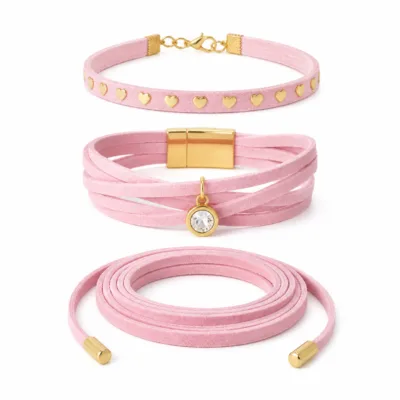 Conjunto de 3 pulseiras com corações rosa
