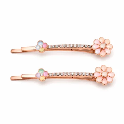 Conjunto de dois ganchos ouro rosa com flores multicolores em fundo branco