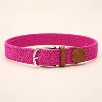 Cinto elástico entrançado rosa-fúcsia com fivela prateada