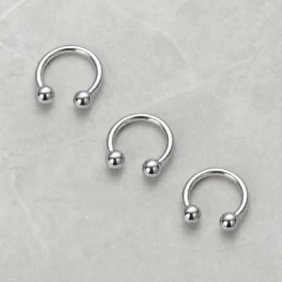 Piercing de septo em aço prateado