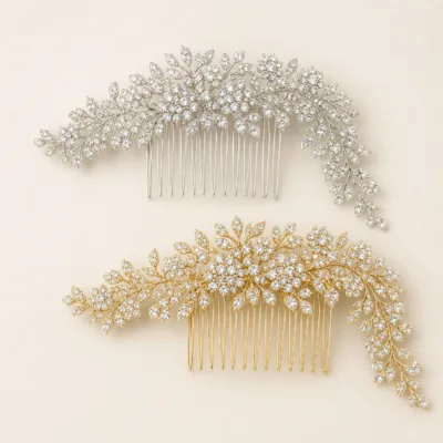 Pentes de ramo floral com cristais em prateado e dourado