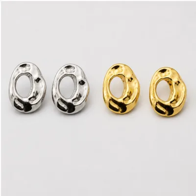 Brincos aro oval orgânico prateados e dourados
