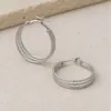 Par de brincos de argola triplos prateados de 30 mm