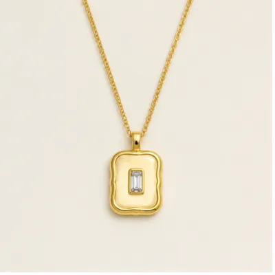 Colar com Pendente Quadrado e Cristal Central — Dourado