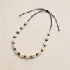 Colar Ajustável de Búzios com Cordão — Cordão preto