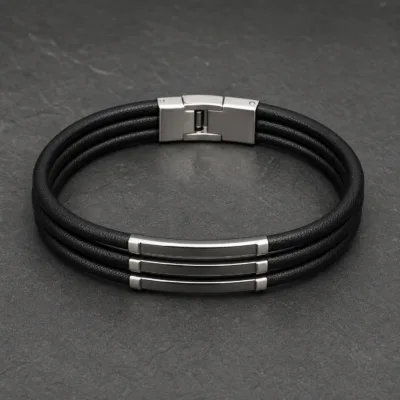 Pulseira de Pele Tripla com Barras em Aço Preta — Aço e preto