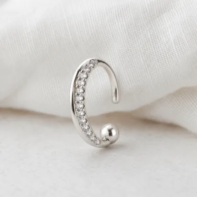 Brincos Ear Cuff Curvos com Cristais | Dourado ou Prateado — Prateado