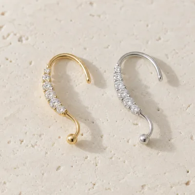 Brincos Ear Cuff Curvos com Cristais | Dourado ou Prateado — Dourado