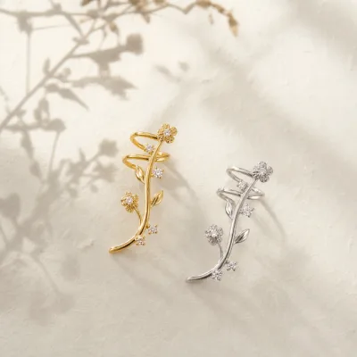 Brincos ear cuff ramo floral em dourado e prateado