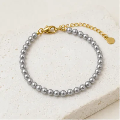 Pulseira de Pérolas de 4 mm com Corrente Dourada — Cinzento