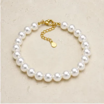 Pulseira de Pérolas Brancas de 8 mm com Corrente Dourada — Modelo B