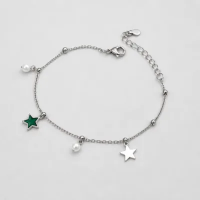 Pulseira em Aço com Duas Estrelas Coloridas — Prateado / Verde