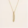 Colar com Pendente Barra de Cristais — Dourado