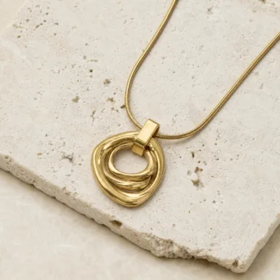 Colar Dourado com Pendente Triplo Orgânico, 85214-01