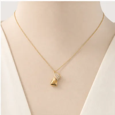 Colar dourado com cristais em expositor 85216-03