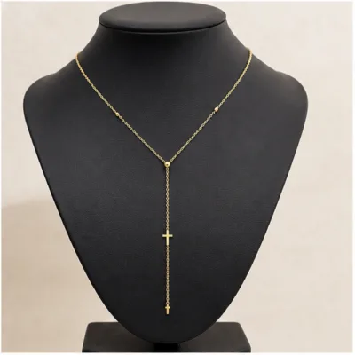 Colar dourado em Y num expositor preto 85477-2