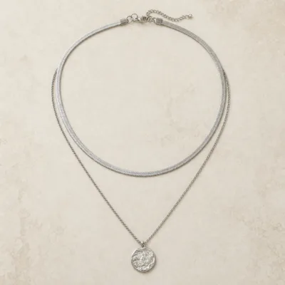 Colar Prateado de Duas Camadas e Medalhão, K2150-011-2