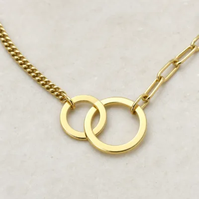 colar dourado corrente mista dois aros, variante dourada, pedra clara, referência K2150-014-1