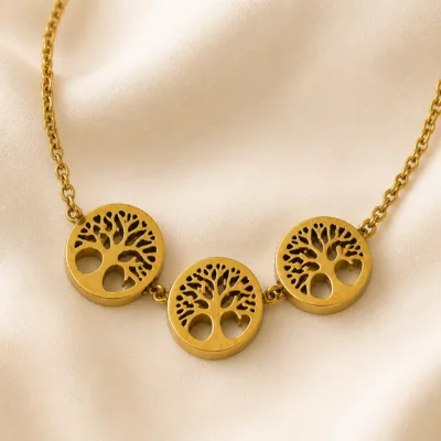 Pormenor dos medalhões de árvore da vida dourados