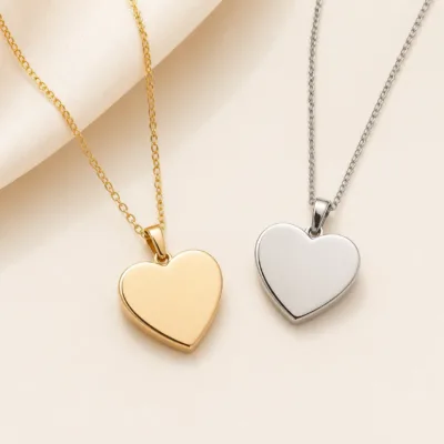 Colar coração minimalista dourado e prateado