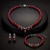 Conjunto de pérolas vermelho-escuras